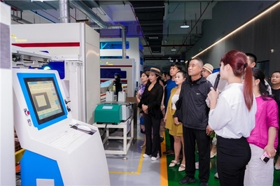 智造魅力，品质见证 百名客户探访慕思4.0数字化工厂与卓越检测服务